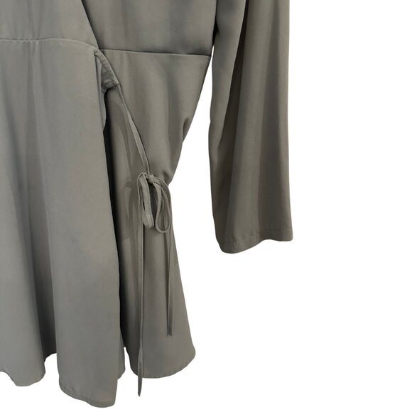 👗 Lush Deep V Tie-Front Dress (Size M) - Picture 4 of 6